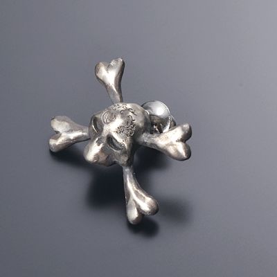 シルバーブローチ