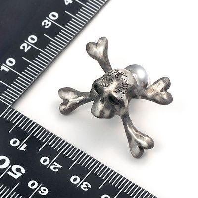 シルバーブローチ