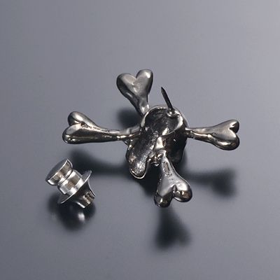 シルバーブローチ