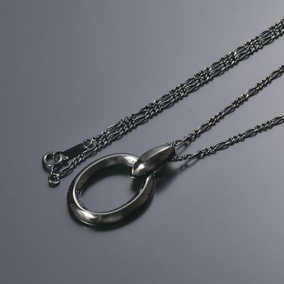 シルバーネックレス