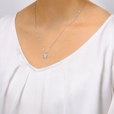 シルバーネックレス