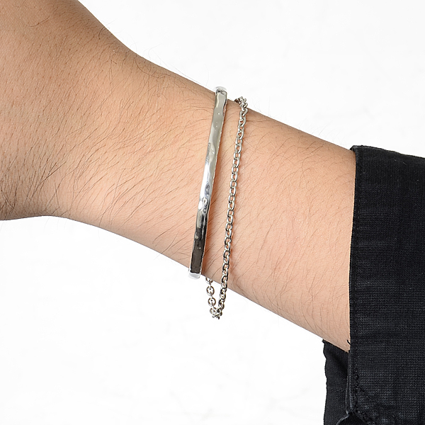 シルバーバングル