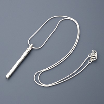 シルバーネックレス