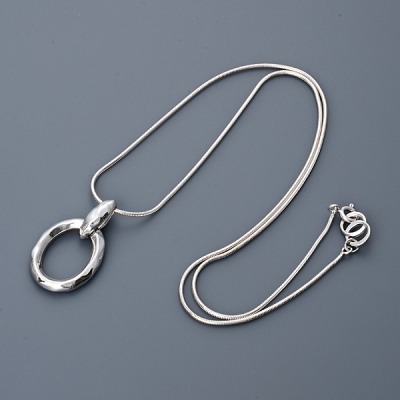 シルバーネックレス