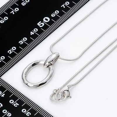 シルバーネックレス