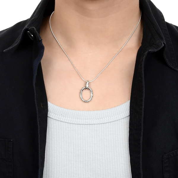 シルバーネックレス