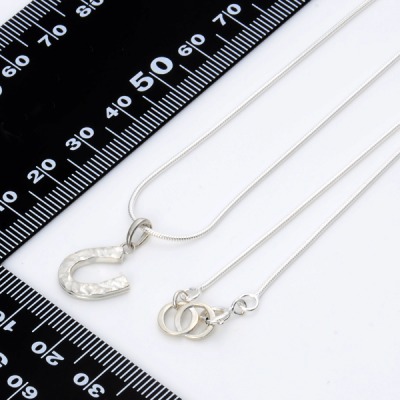 シルバーネックレス