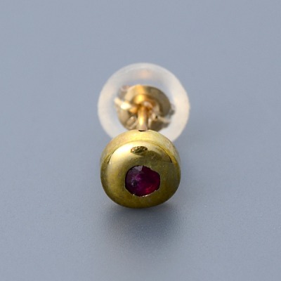 イエローゴールドピアス(片耳用)