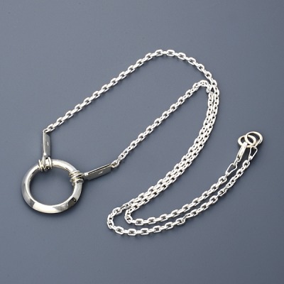 シルバーネックレス