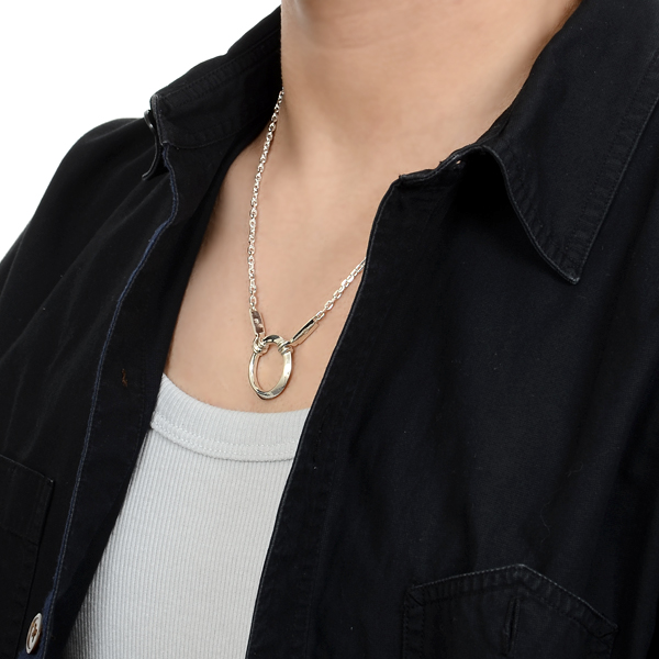 シルバーネックレス