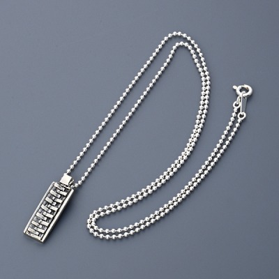 シルバーネックレス