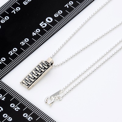 シルバーネックレス