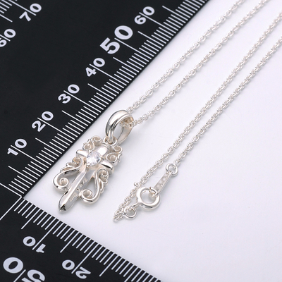 シルバーネックレス