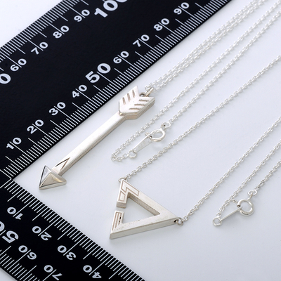 シルバーネックレス