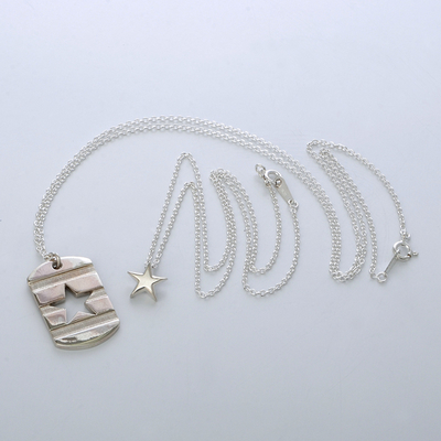 シルバーネックレス