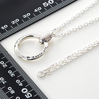 シルバーネックレス