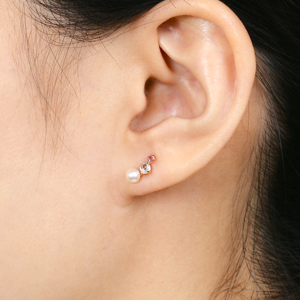 ピンクゴールドピアス