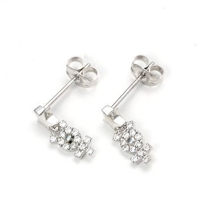 シルバースタッドピアス