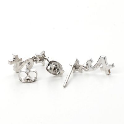 シルバースタッドピアス