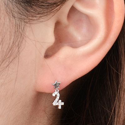 シルバースタッドピアス