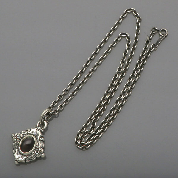 シルバーネックレス