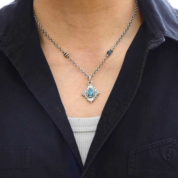 シルバーネックレス