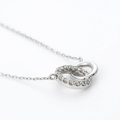 ホワイトゴールドネックレス