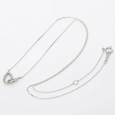 ホワイトゴールドネックレス