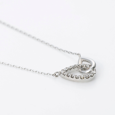 ホワイトゴールドネックレス