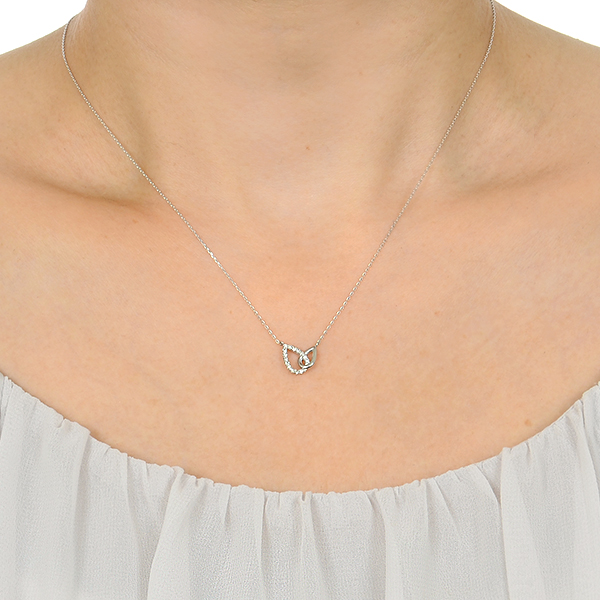 ホワイトゴールドネックレス