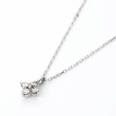 ホワイトゴールドネックレス