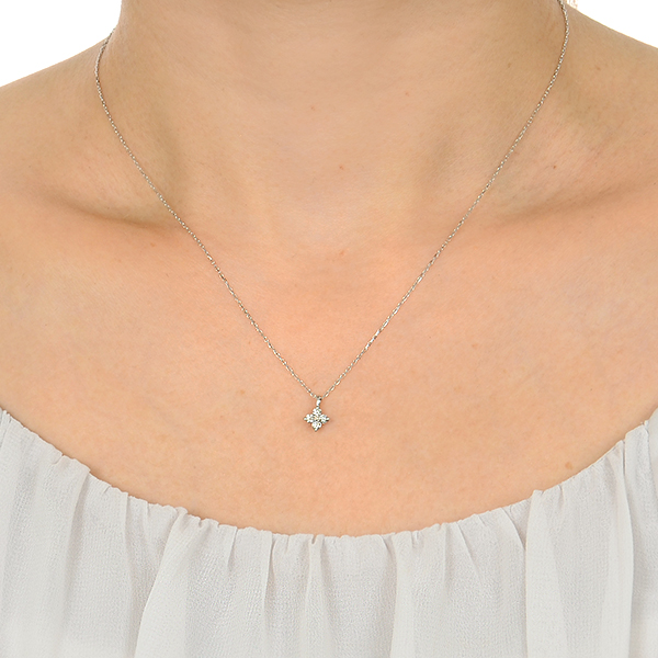 ホワイトゴールドネックレス