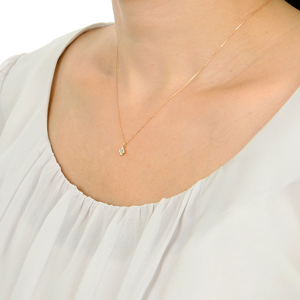 ピンクゴールドネックレス