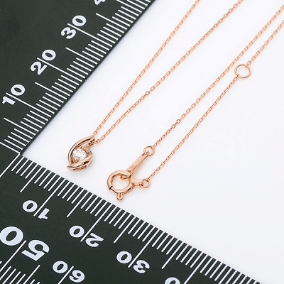 ピンクゴールドネックレス