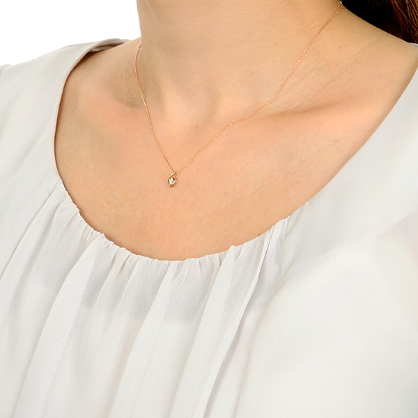 ピンクゴールドネックレス