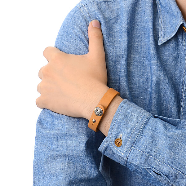 レザーブレスレット