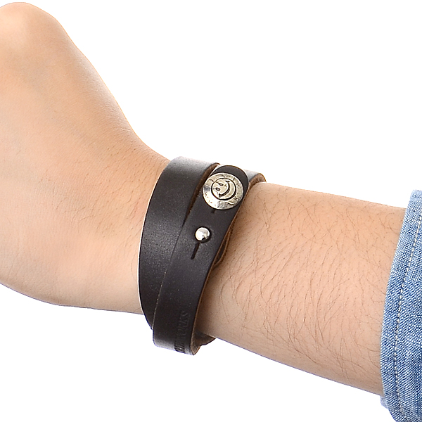 レザーブレスレット