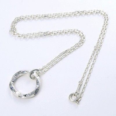 シルバーネックレス