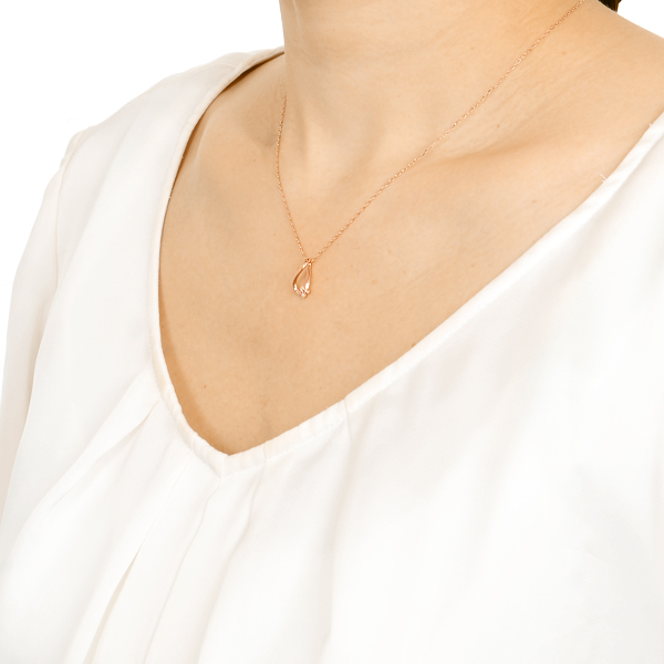 ピンクゴールドネックレス