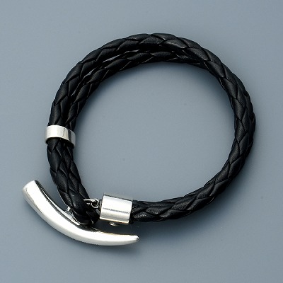 レザーブレスレット