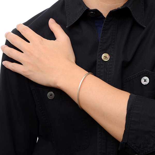 シルバーペアバングル