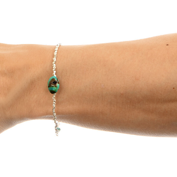 ビーズブレスレット