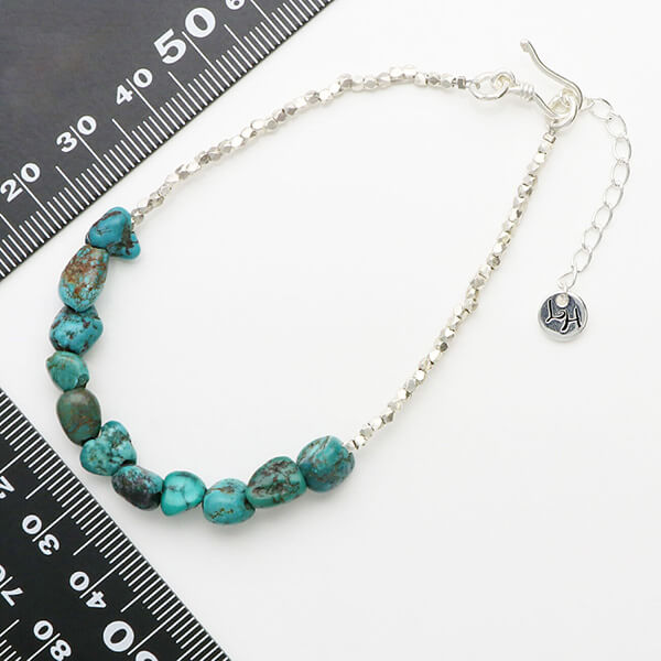 ビーズブレスレット