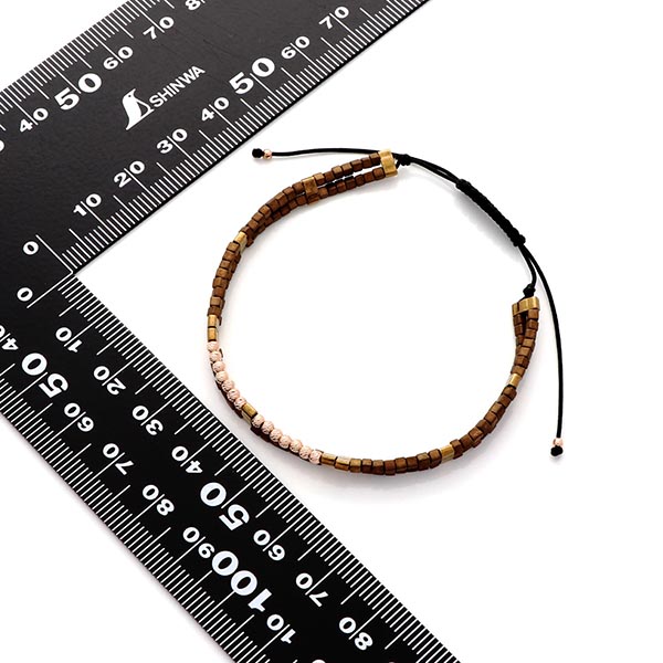 ウッドビーズブレスレット