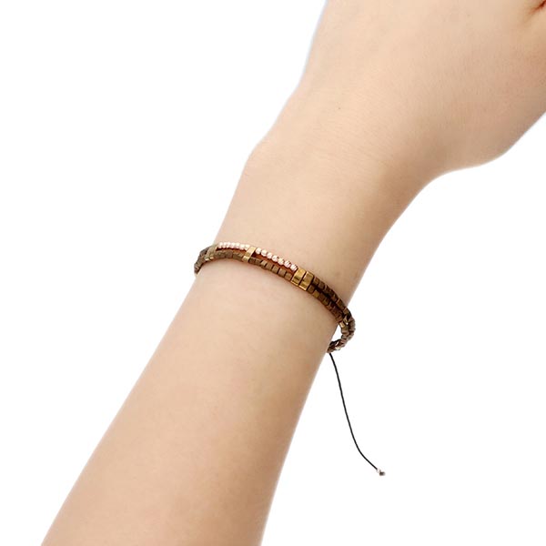 ウッドビーズブレスレット