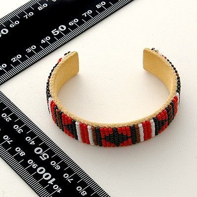 ビーズバングル