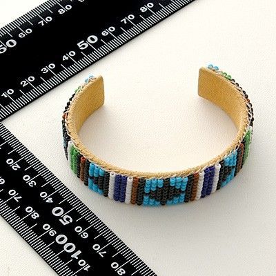 ビーズバングル