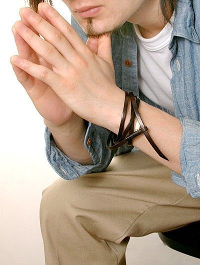 レザーブレスレット