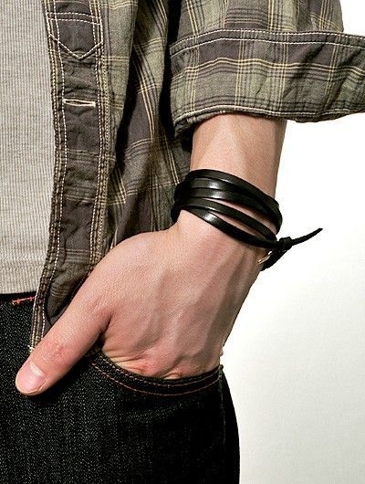 レザーブレスレット