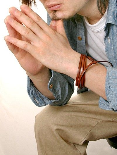 レザーブレスレット